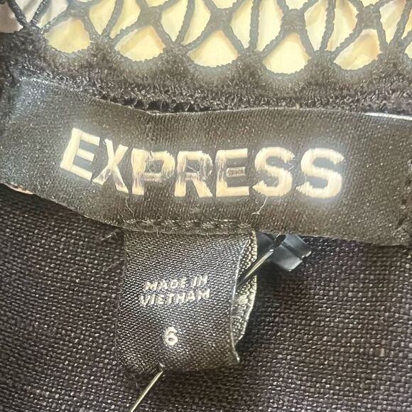 Express Linen Blend Black Embroidered Detail Jumpsuit SZ 6 NWOT - Picture 7 of 8